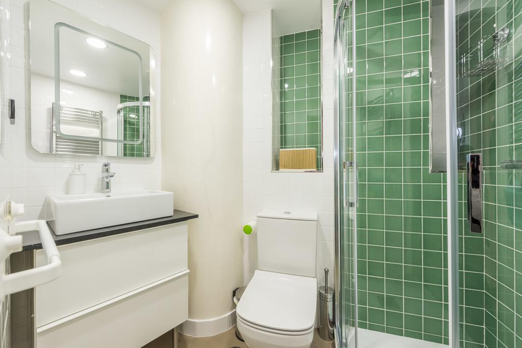 Puerta Del Sol 3Wc Apartment Madrid Room photo