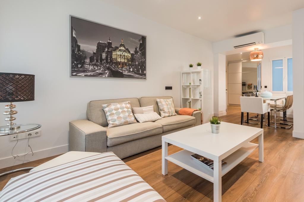 Puerta Del Sol 3Wc Apartment Madrid Room photo